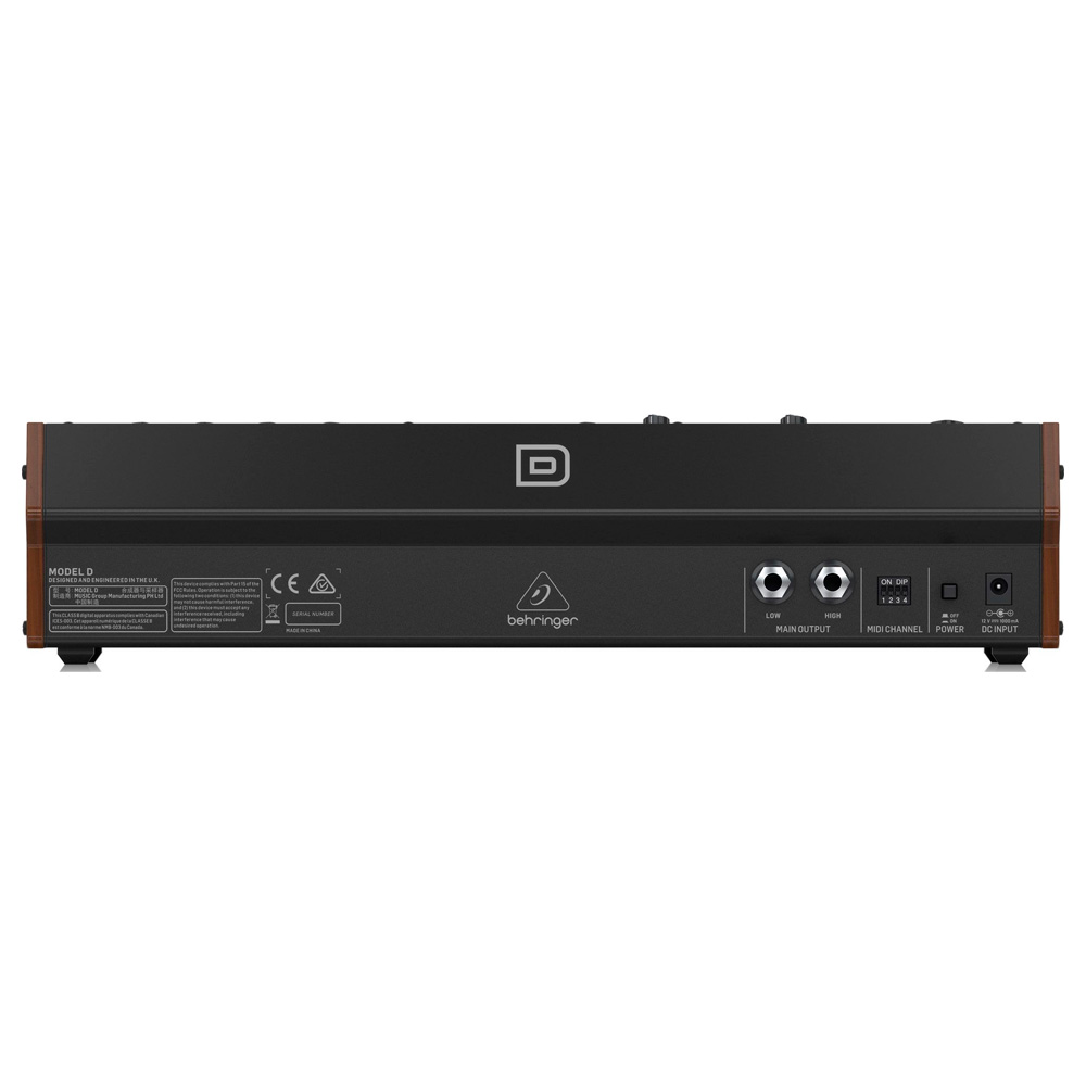 Синтезатор Behringer Model D